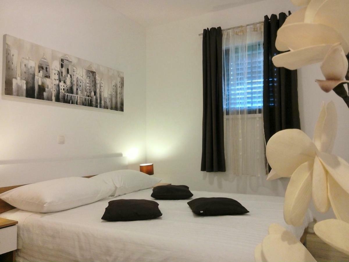 Apartments Agava Nin Bagian luar foto